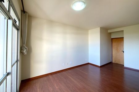 Sala de apartamento para alugar com 3 quartos, 100m² em Belvedere, Belo Horizonte