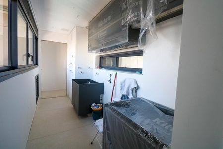 Apartamento à venda com 201m², 3 quartos e 3 vagas Apartamento à venda com 201m², 3 quartos e 3 vagasÁrea de Serviço
