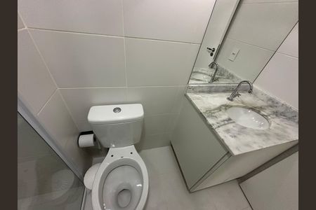 Banheiro da Suíte de apartamento para alugar com 2 quartos, 58m² em Nova Aldeinha, Barueri