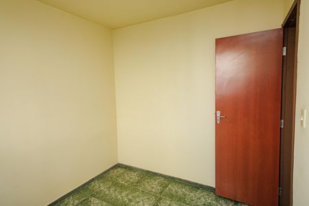 Quarto 2 de apartamento para alugar com 2 quartos, 55m² em Paciência, Rio de Janeiro