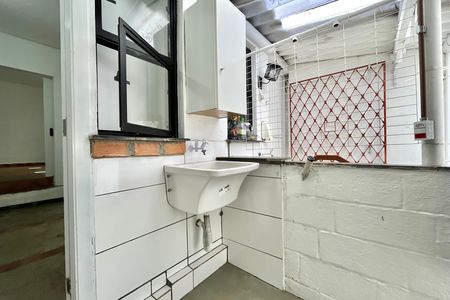 Casa para alugar com 42m², 1 quarto e sem vagaÁrea de Serviço