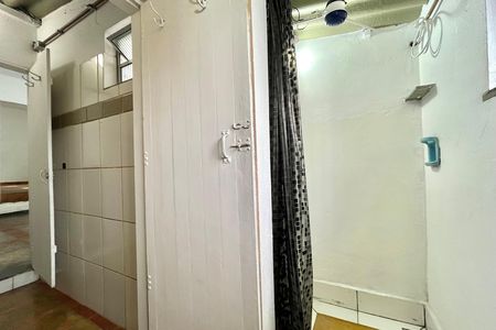 Banheiro de casa para alugar com 1 quarto, 42m² em Conjunto Residencial Jardim Canaa, São Paulo