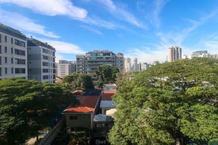 Apartamento à venda com 201m², 3 quartos e 3 vagas Apartamento à venda com 201m², 3 quartos e 3 vagasVista da Sala / Cozinha