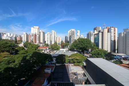 Apartamento à venda com 201m², 3 quartos e 3 vagas Apartamento à venda com 201m², 3 quartos e 3 vagasVista da Suíte 2