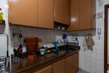 Apartamento à venda com 104m², 2 quartos e 2 vagasCozinha