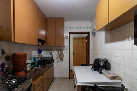 Apartamento à venda com 104m², 2 quartos e 2 vagasCozinha