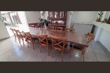 Casa à venda com 403m², 4 quartos e 12 vagas