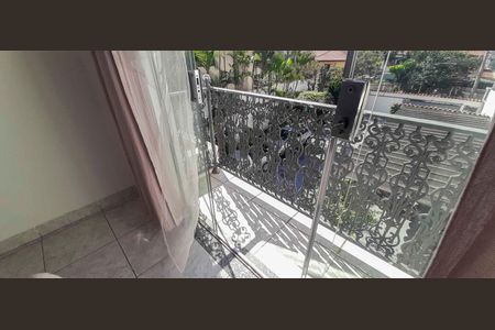 Sacada da Suíte 2 de casa à venda com 4 quartos, 403m² em City Bussocaba, Osasco