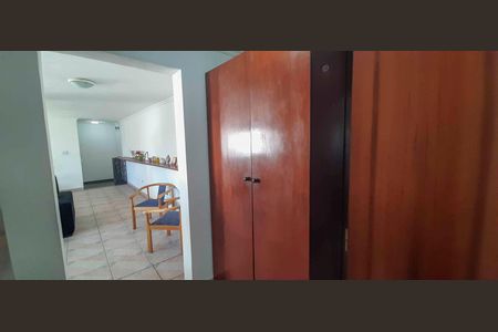 Casa à venda com 403m², 4 quartos e 12 vagas Casa à venda com 403m², 4 quartos e 12 vagasClosed da Suíte 3