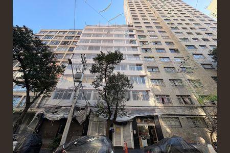Apartamento à venda com 32m², 1 quarto e sem vaga Apartamento à venda com 32m², 1 quarto e sem vagaFachada