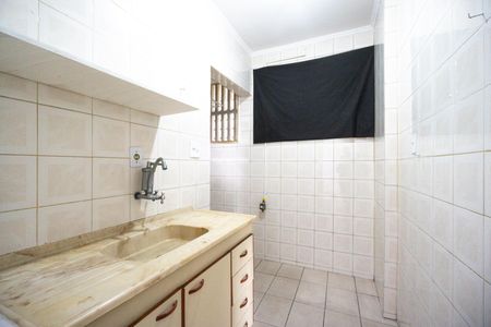 Apartamento à venda com 48m², 2 quartos e sem vaga Apartamento à venda com 48m², 2 quartos e sem vagaCozinha