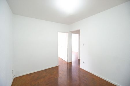Apartamento à venda com 48m², 2 quartos e sem vaga Apartamento à venda com 48m², 2 quartos e sem vagaSala