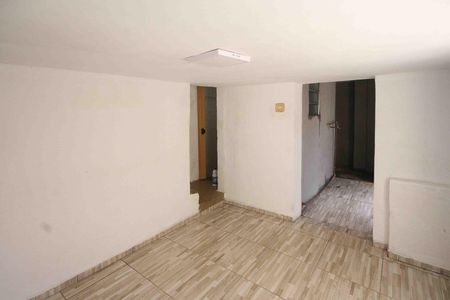 Casa para alugar com 60m², 1 quarto e sem vaga