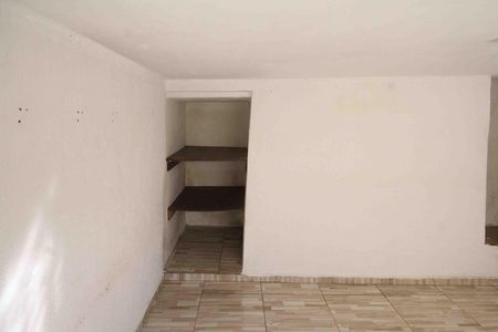 Casa para alugar com 60m², 1 quarto e sem vaga