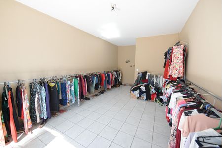 Casa para alugar com 480m², 4 quartos e 2 vagas Casa para alugar com 480m², 4 quartos e 2 vagasSala