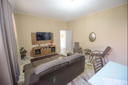 Casa para alugar com 480m², 4 quartos e 2 vagas Casa para alugar com 480m², 4 quartos e 2 vagasSala de TV