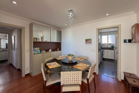 Apartamento à venda com 130m², 3 quartos e 2 vagas