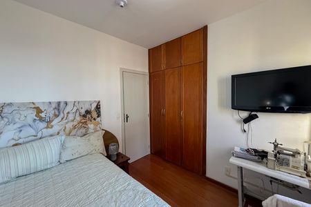 Apartamento à venda com 130m², 3 quartos e 2 vagas