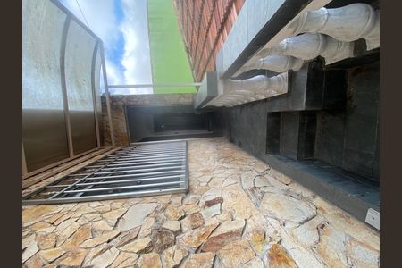 Casa à venda com 358m², 8 quartos e 3 vagas