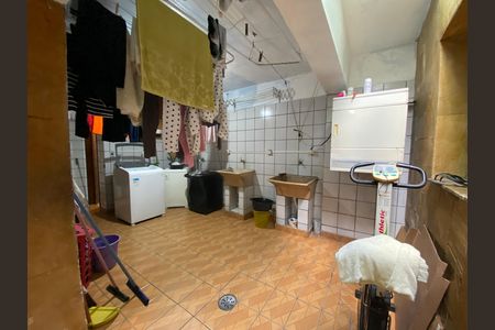 Casa à venda com 358m², 8 quartos e 3 vagas