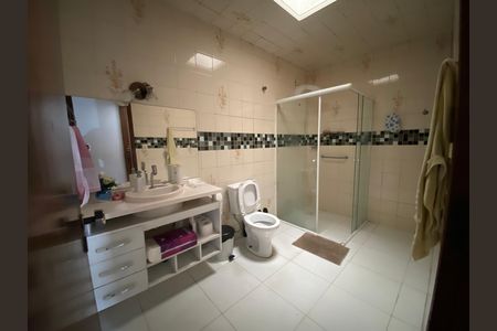 Casa à venda com 358m², 8 quartos e 3 vagas