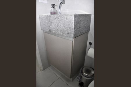 Apartamento para alugar com 55m², 2 quartos e 1 vagaApto. Mobiliado - Detalhe - Banheiro Social