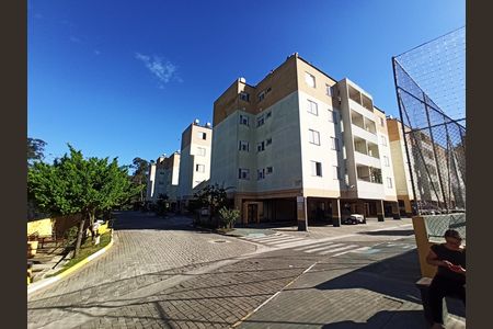 Fachada do bloco de apartamento para alugar com 2 quartos, 55m² em Jardim Santa Lucrecia, São Paulo