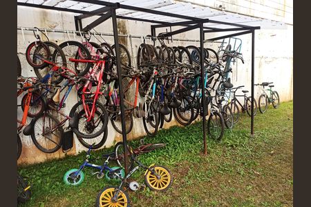 Apto. Mobiliado - Bicicletário de apartamento para alugar com 2 quartos, 55m² em Jardim Santa Lucrecia, São Paulo