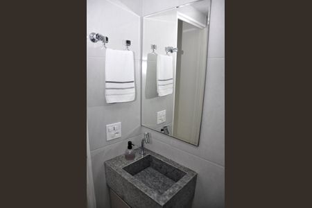 Apto. Mobiliado - Detalhe - Banheiro Social de apartamento para alugar com 2 quartos, 55m² em Jardim Santa Lucrecia, São Paulo