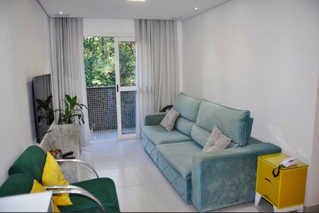 Apto. Mobiliado - Detalhe - Sala e Sala de Jantar de apartamento para alugar com 2 quartos, 55m² em Jardim Santa Lucrecia, São Paulo
