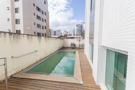 Apartamento para alugar com 100m², 3 quartos e 2 vagas Apartamento para alugar com 100m², 3 quartos e 2 vagasÁrea comum - Piscina
