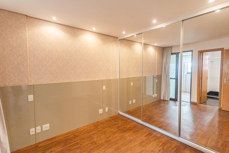 Apartamento para alugar com 100m², 3 quartos e 2 vagas Apartamento para alugar com 100m², 3 quartos e 2 vagasSuíte