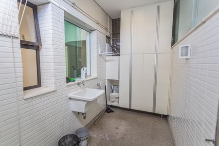 Área de Serviço de apartamento para alugar com 2 quartos, 100m² em Serra, Belo Horizonte