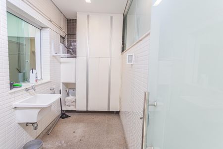 Apartamento para alugar com 100m², 3 quartos e 2 vagas Apartamento para alugar com 100m², 3 quartos e 2 vagasÁrea de Serviço