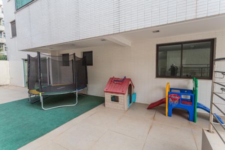 Apartamento para alugar com 100m², 3 quartos e 2 vagas Apartamento para alugar com 100m², 3 quartos e 2 vagasÁrea comum - Playground