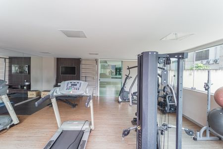 Apartamento para alugar com 100m², 3 quartos e 2 vagas Apartamento para alugar com 100m², 3 quartos e 2 vagasÁrea comum - Academia