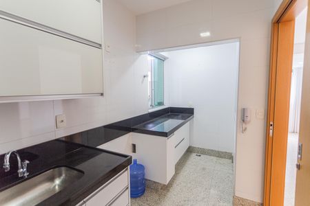 Apartamento para alugar com 100m², 3 quartos e 2 vagas Apartamento para alugar com 100m², 3 quartos e 2 vagasCozinha