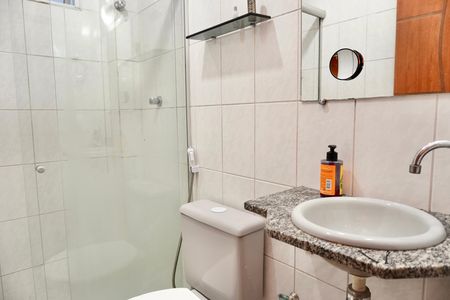 Banheiro Social de apartamento à venda com 3 quartos, 64m² em União, Belo Horizonte