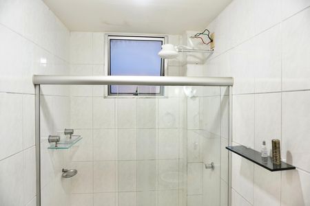 Apartamento à venda com 64m², 3 quartos e 1 vaga Apartamento à venda com 64m², 3 quartos e 1 vagaBanheiro Social