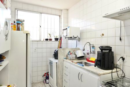 Cozinha de apartamento à venda com 3 quartos, 64m² em União, Belo Horizonte