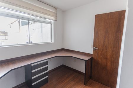 Apartamento para alugar com 125m², 3 quartos e 1 vagaQuarto 3/Escritório