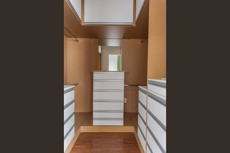Apartamento para alugar com 125m², 3 quartos e 1 vagaCloset da Suíte