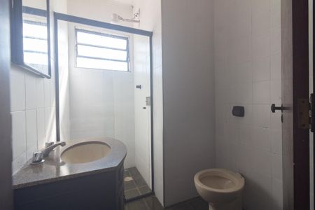 Banheiro 2 de casa à venda com 3 quartos, 150m² em Ferreira, São Paulo