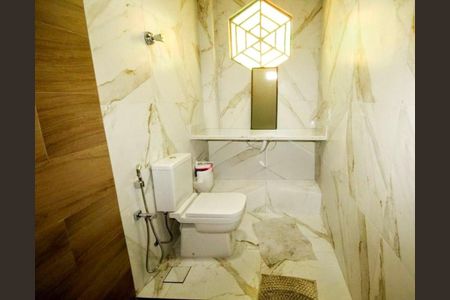 Apartamento à venda com 110m², 4 quartos e 2 vagasBanheiro 