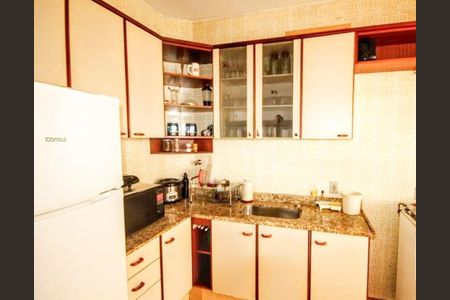 Apartamento à venda com 110m², 4 quartos e 2 vagasCozinha