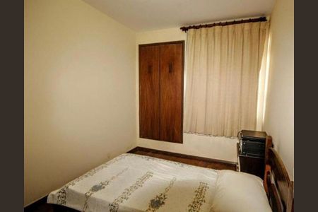 Apartamento à venda com 110m², 4 quartos e 2 vagasQuarto 