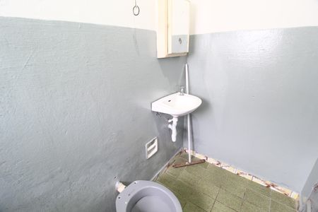 Casa para alugar com 65m², 2 quartos e sem vagaBanheiro