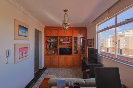 Apartamento à venda com 181m², 3 quartos e 4 vagas