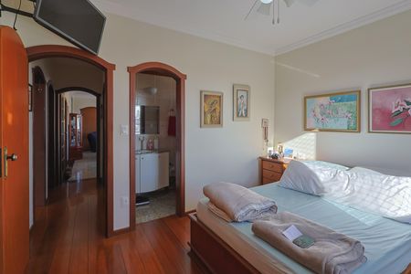 Apartamento à venda com 3 quartos, 181m² em Sagrada Família, Belo Horizonte