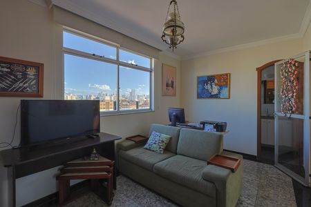 Apartamento à venda com 3 quartos, 181m² em Sagrada Família, Belo Horizonte